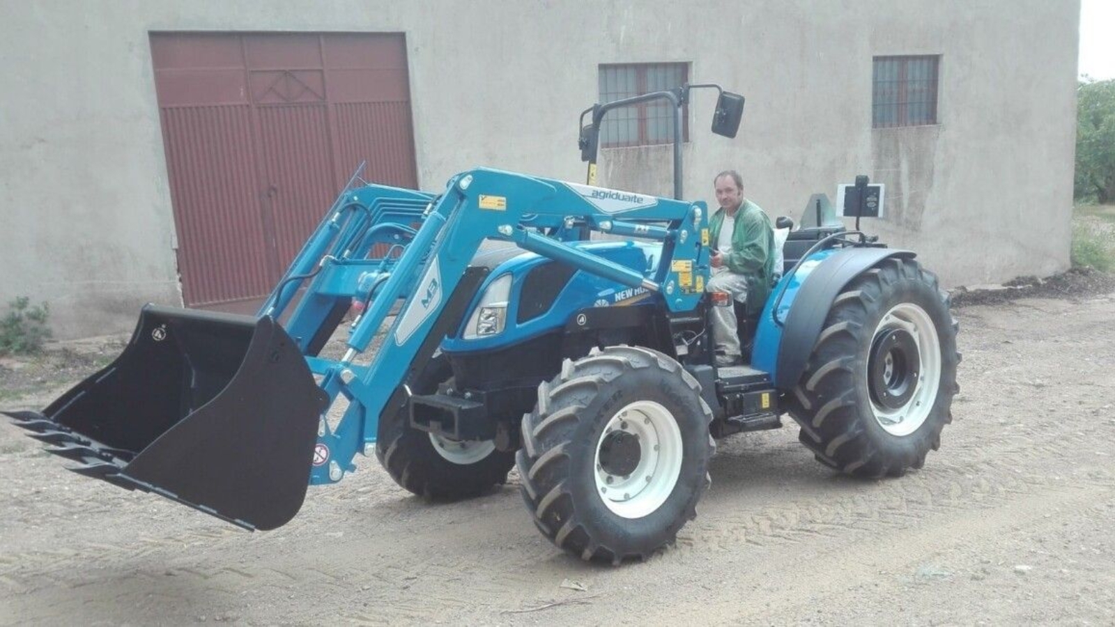 New Holland T4