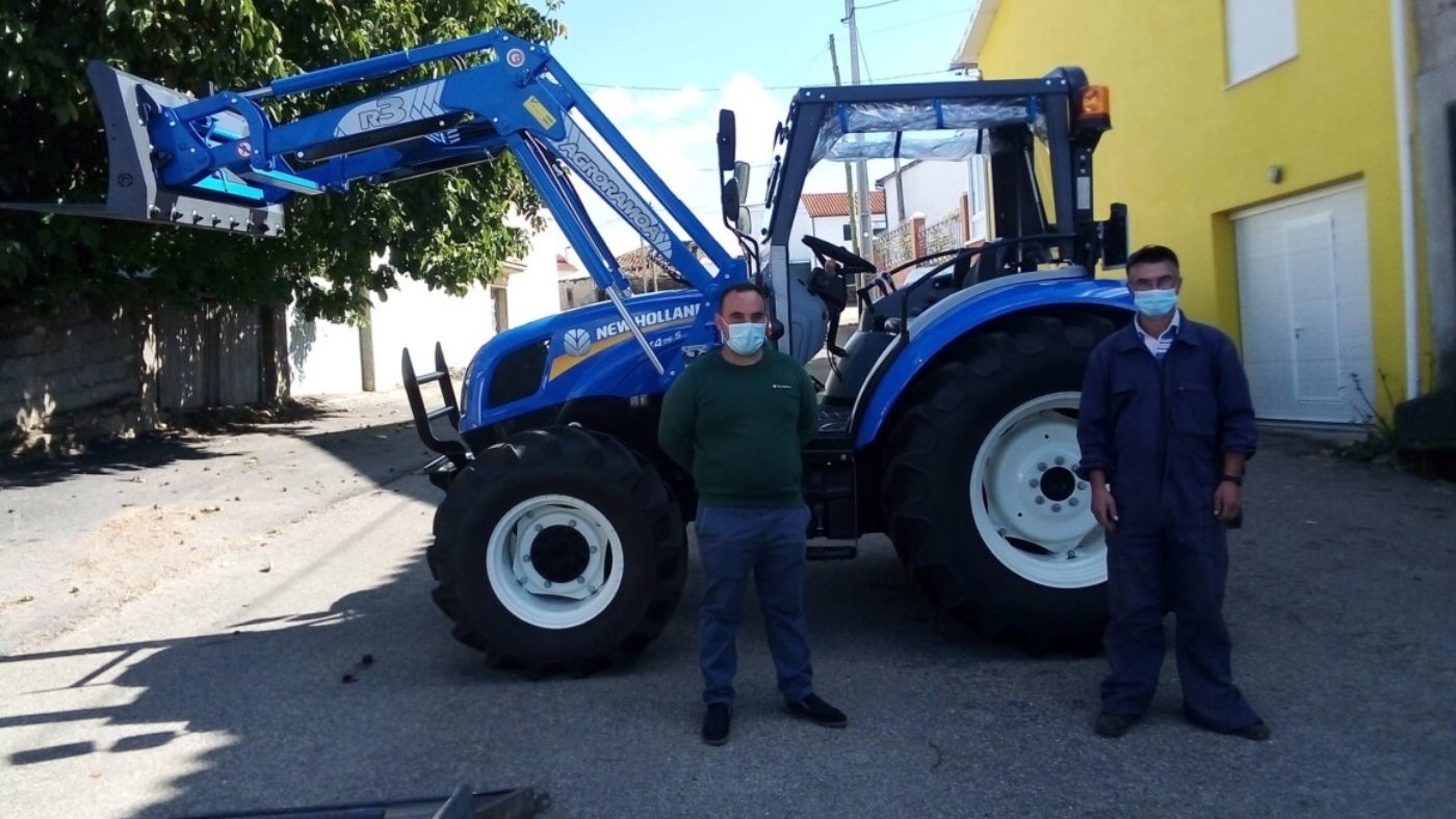 New Holland T4 75S