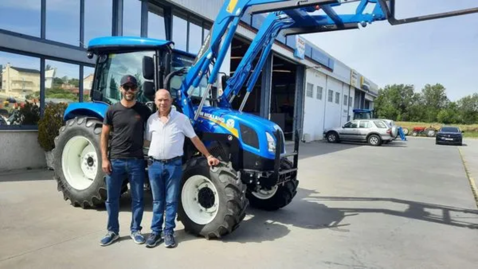 EntregueTratorNewHolland
