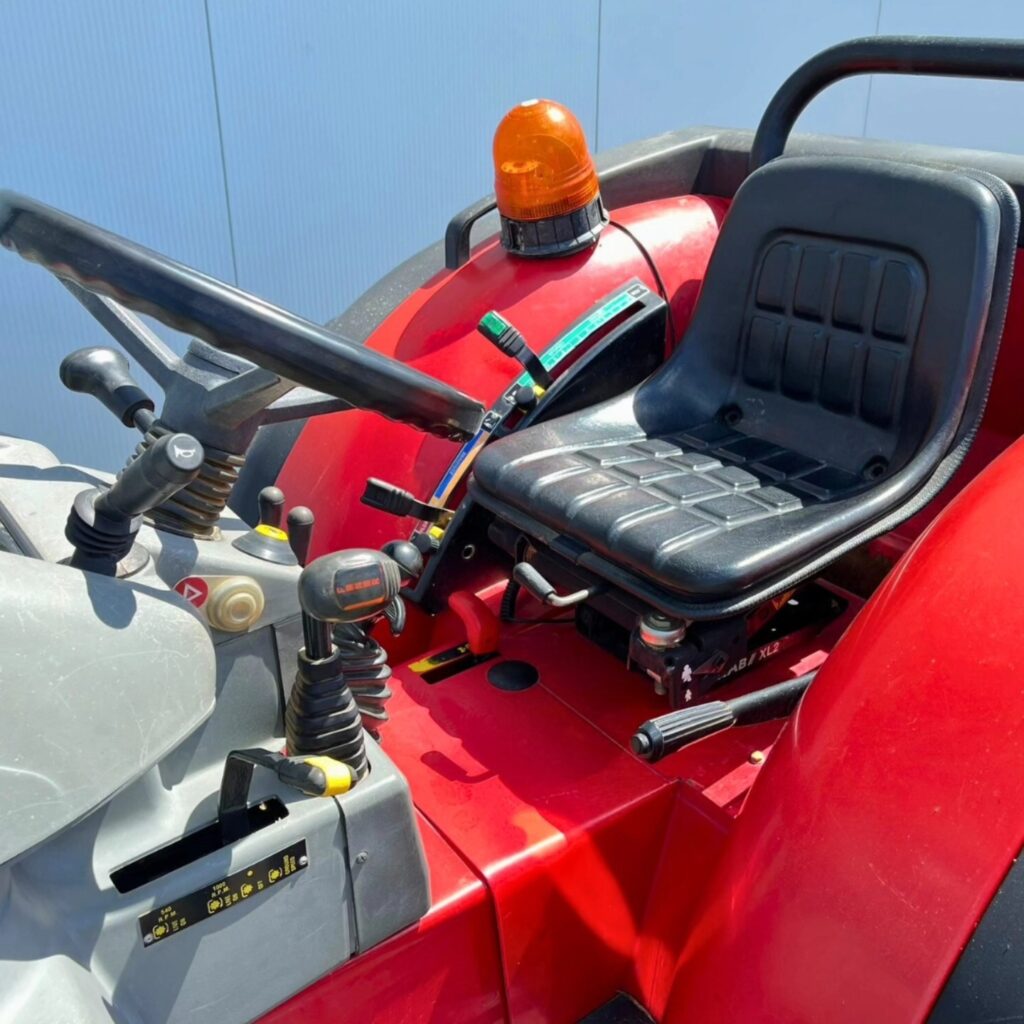 massey ferguson 1335(3)