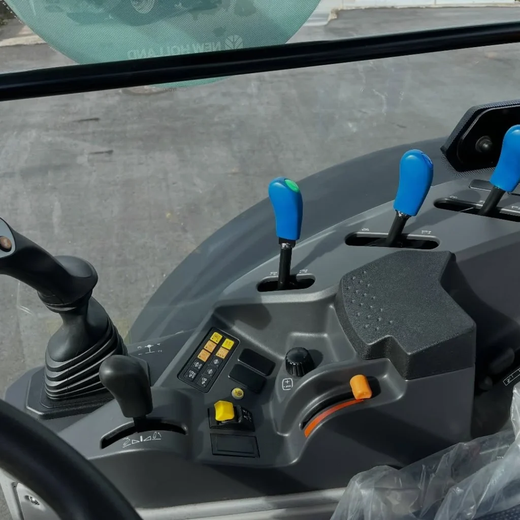 new holland t4.110lp cab4 (8)